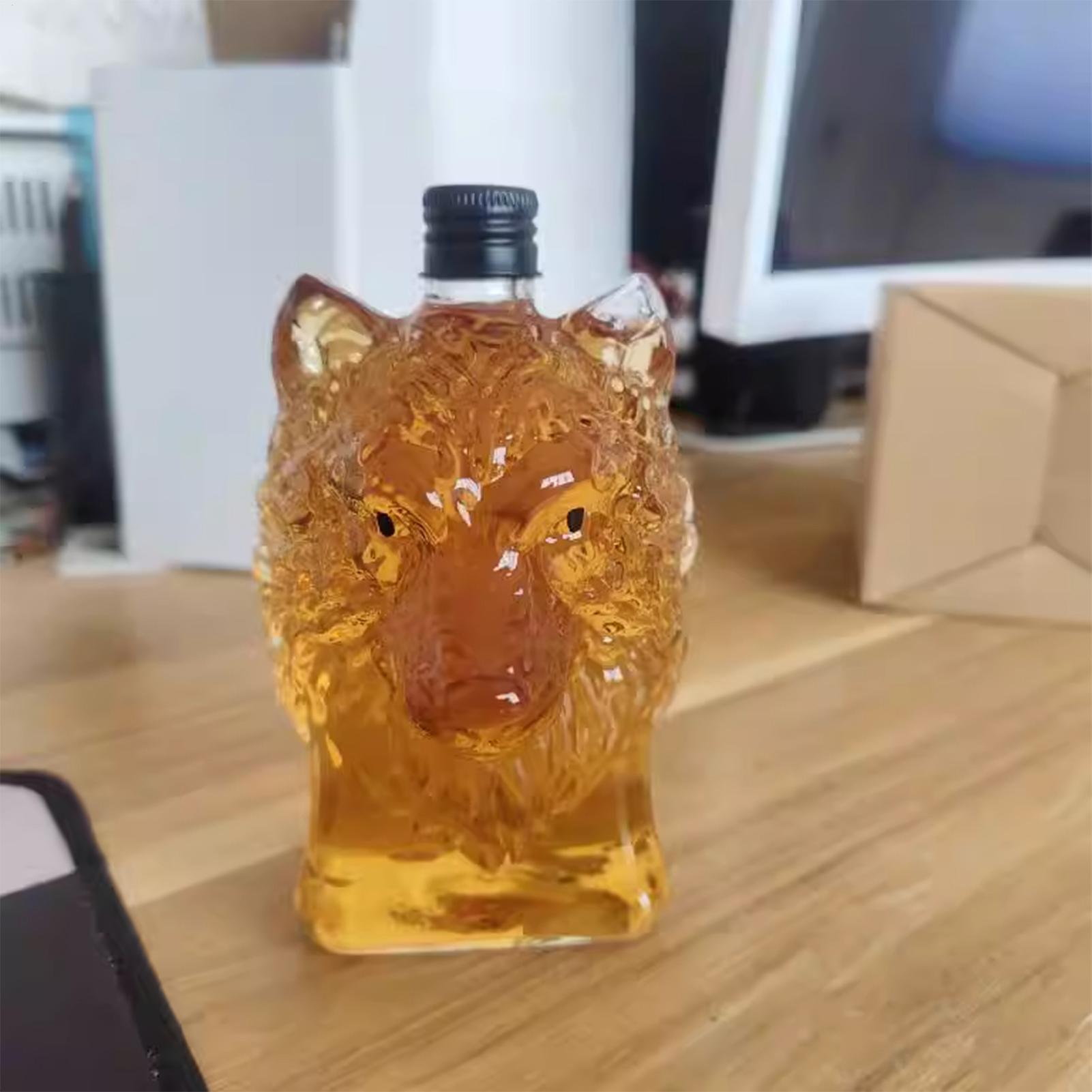 Collectible Vintage Wine - Botol Wiski Bentuk Serigala Cangkir Anggur