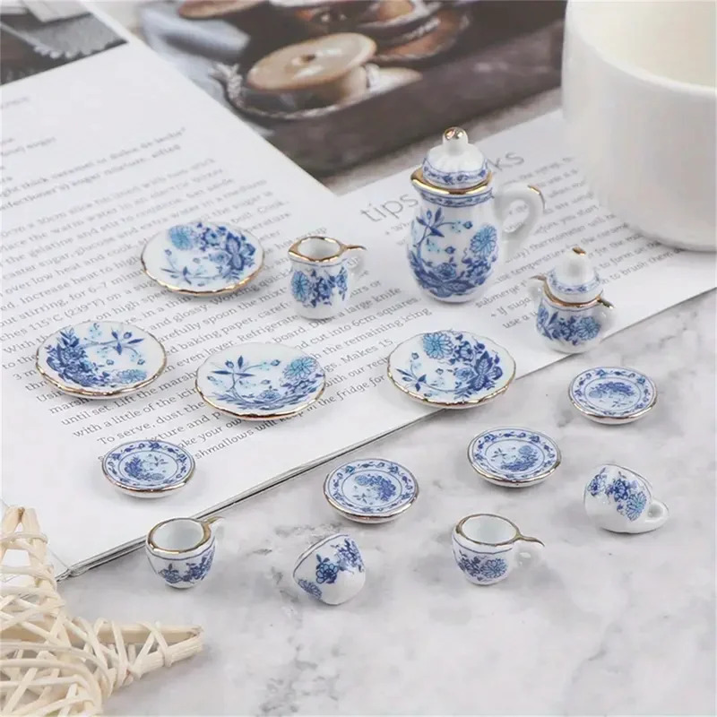 Vintage Collectible Items - 15 Buah/Set Set Teh Porselen Putih